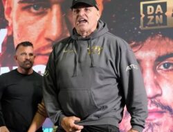 Tyson Fury Pecat Ayahnya dari Jajaran Pelatih, Buntut Instruksi Kacau Lawan Oleksandr Usyk